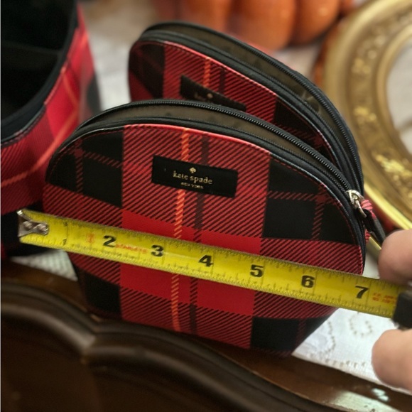 Kate spade red plaid large travel /gym 5 pc. Set tote over night set pristine - Picture 8 of 14